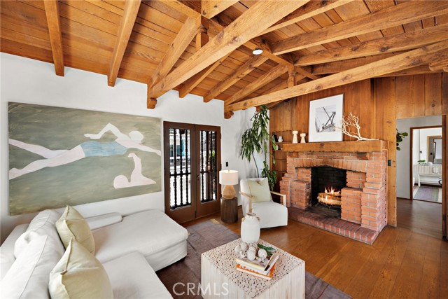 606 Avenida Victoria, San Clemente CA: https://media.crmls.org/medias/5620db9d-3c85-4dc8-b733-806a44eebdf5.jpg
