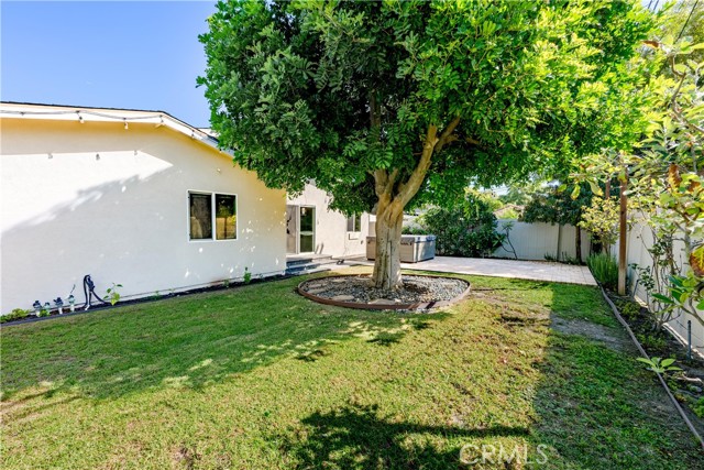 2019 Charlemagne Avenue photo 18