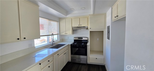 840 S Anaheim Boulevard, Anaheim CA: https://media.crmls.org/medias/56219d9c-58ce-4cf4-91ef-6cd17326694f.jpg