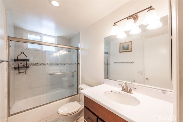 Detail Gallery Image 13 of 23 For 1245 Oakhaven Rd, Arcadia,  CA 91006 - 4 Beds | 4 Baths