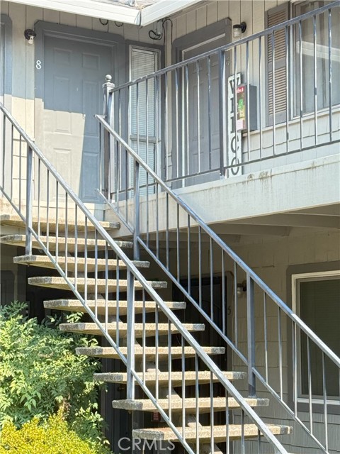 Detail Gallery Image 2 of 8 For 2375 Notre Dame Bld #8,  Chico,  CA 95928 - 1 Beds | 1 Baths