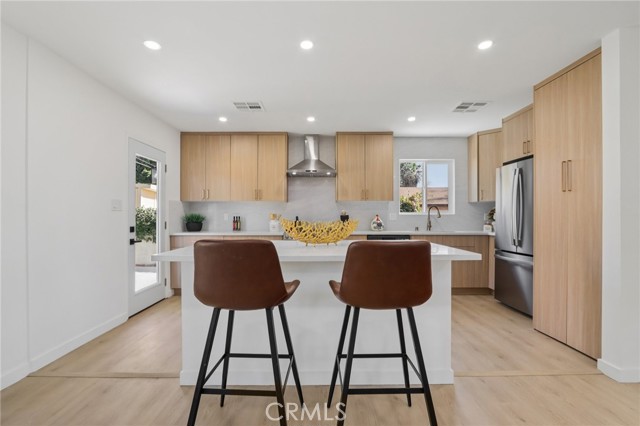 Detail Gallery Image 9 of 36 For 16817 Index St, Granada Hills,  CA 91344 - 4 Beds | 2 Baths