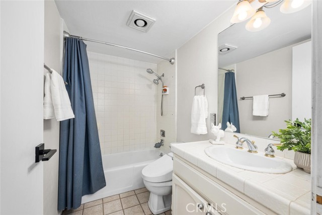 Detail Gallery Image 25 of 38 For 1425 E 2nd St #301,  Long Beach,  CA 90802 - 3 Beds | 2 Baths