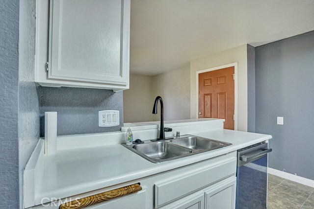 Detail Gallery Image 8 of 27 For 1365 Crafton Ave #2105,  Mentone,  CA 92359 - 3 Beds | 2 Baths