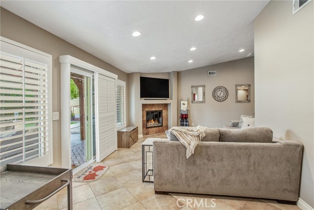 Detail Gallery Image 15 of 45 For 2279 N Campus Ave, Upland,  CA 91784 - 4 Beds | 2/1 Baths