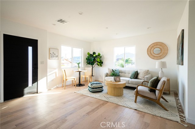 2681 Roseview Avenue, Los Angeles CA: https://media.crmls.org/medias/5623301d-d99e-4581-800a-bdde6cbe5f90.jpg