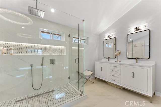 Detail Gallery Image 8 of 15 For 4420 Park Jazmin, Calabasas,  CA 91302 - 2 Beds | 3 Baths