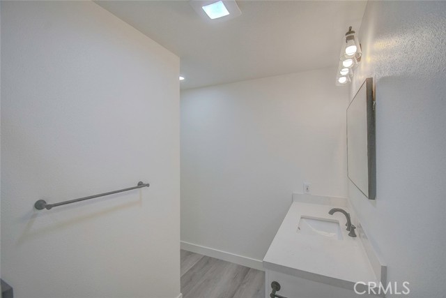 Detail Gallery Image 36 of 44 For 21941 Rimhurst #D,  Lake Forest,  CA 92630 - 2 Beds | 1 Baths