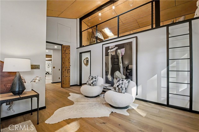 Detail Gallery Image 25 of 46 For 9701 Bothwell Road, Northridge,  CA 91324 - 4 Beds | 3/1 Baths