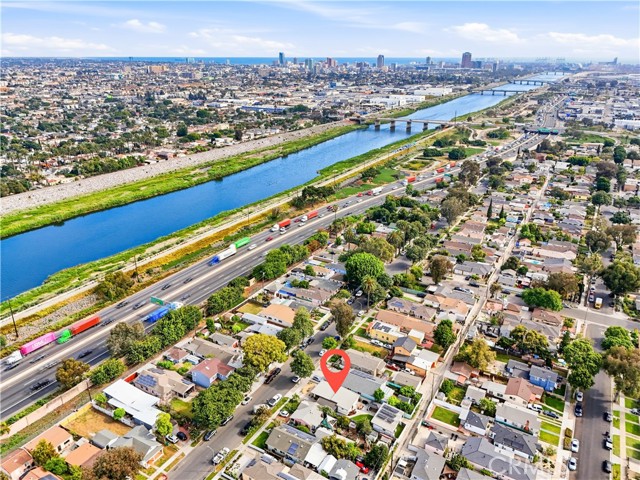 Detail Gallery Image 22 of 23 For 2157 Gale Ave, Long Beach,  CA 90810 - 4 Beds | 3 Baths