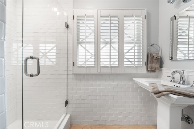 6860 E Roxanne Way, Long Beach CA: https://media.crmls.org/medias/5625390b-0a9b-499f-82fb-55a18faf6612.jpg