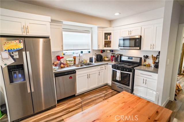 Detail Gallery Image 16 of 29 For 803 N Kingsley Dr, Los Angeles,  CA 90029 - – Beds | – Baths