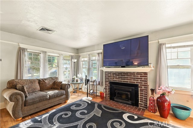 Detail Gallery Image 12 of 51 For 200 E 27th St, Merced,  CA 95340 - 2 Beds | 1 Baths