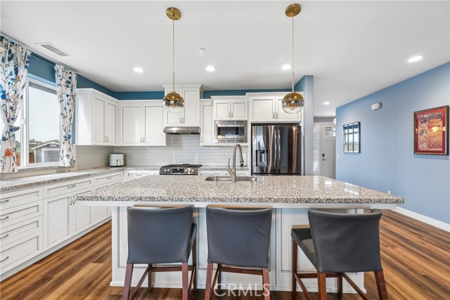 Detail Gallery Image 9 of 44 For 3530 Lakeside Village, Paso Robles,  CA 93446 - 3 Beds | 2 Baths