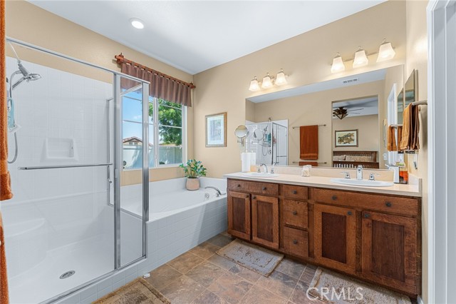 4011 Blackberry Drive, San Bernardino CA: https://media.crmls.org/medias/5625e186-224d-42eb-bdc3-d2902e0dfb28.jpg
