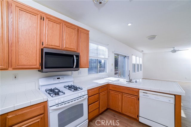 Detail Gallery Image 13 of 37 For 14810 Pete Dye St, Moreno Valley,  CA 92555 - 3 Beds | 2/1 Baths