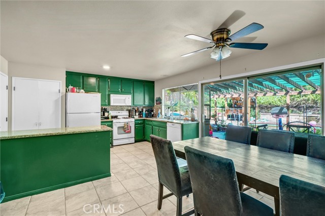 Detail Gallery Image 7 of 19 For 23041 Posada, Valencia,  CA 91354 - 4 Beds | 3 Baths