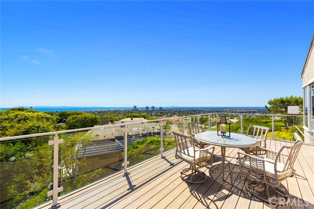 3 Harbor Ridge Drive, Newport Beach CA: https://media.crmls.org/medias/5626f1b6-ef1e-4ad8-adf2-ae7bd45acf18.jpg