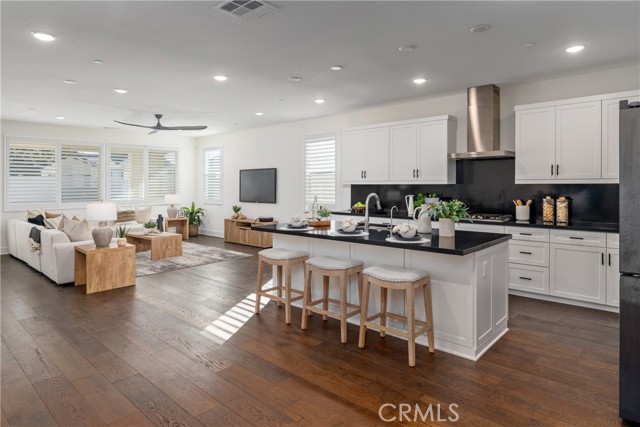 Detail Gallery Image 4 of 40 For 35555 Orchard Trl, Fallbrook,  CA 92028 - 4 Beds | 2/1 Baths