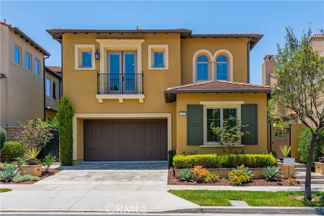 114 Bridle, Irvine CA: https://media.crmls.org/medias/56270d4b-07c6-4d82-bde7-2de9f0d590ea.jpg