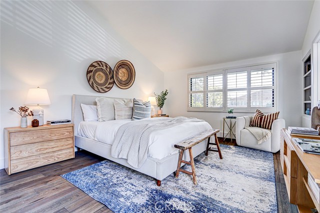 Fantastic primary suite with vaulted ceilings!
