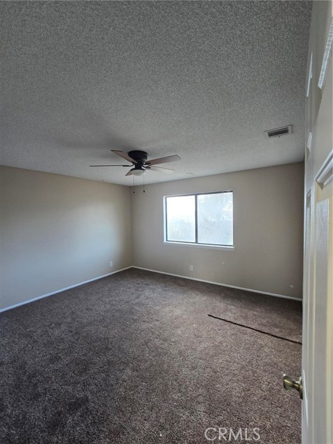 Detail Gallery Image 8 of 9 For 16488 Arcata, Apple Valley,  CA 92307 - 3 Beds | 2 Baths