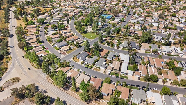 Detail Gallery Image 33 of 36 For 10220 Wrangler Way, Corona,  CA 92883 - 3 Beds | 2 Baths