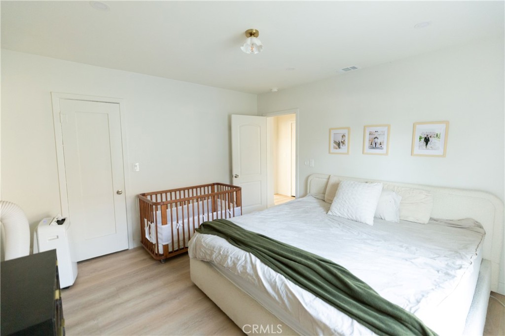 MLS #OC25221176 image #26