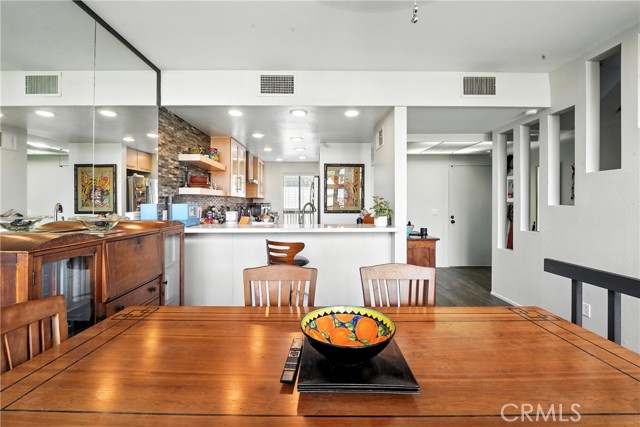 7322 Marina Pacifica N Drive, Long Beach CA: https://media.crmls.org/medias/562b89be-1f76-491d-8d47-4f0154943f2a.jpg