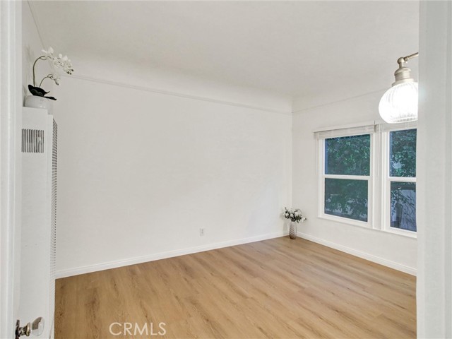 Detail Gallery Image 18 of 30 For 9949 Young Dr #204,  Beverly Hills,  CA 90212 - 1 Beds | 1 Baths