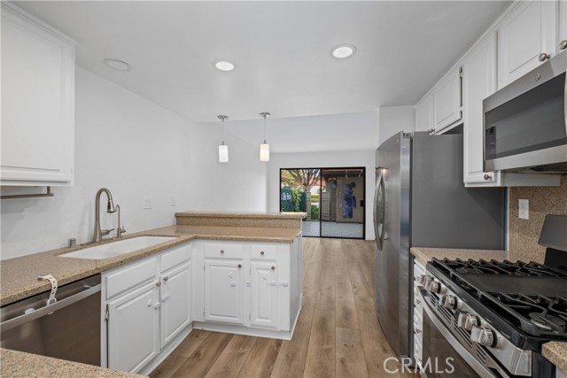 Detail Gallery Image 10 of 34 For 25702 Seaside Dr #128,  Dana Point,  CA 92629 - 3 Beds | 2/1 Baths