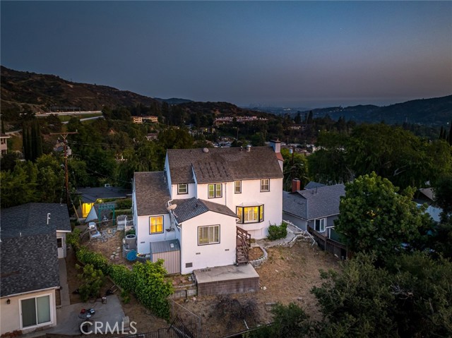 1967 Hilldale Drive, La Canada Flintridge CA: https://media.crmls.org/medias/562cdfeb-ff43-4fc8-891b-17923d340001.jpg