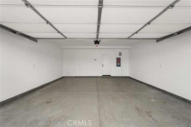 1419 N Indian Hill Boulevard, Claremont CA: https://media.crmls.org/medias/562d1a27-b506-4f01-b7d4-853eb9d0390e.jpg