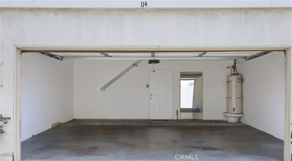 https://media.crmls.org/medias/562d42a5-1bf4-41c5-9ccb-cce036f10e33.jpg?preset=X-Large