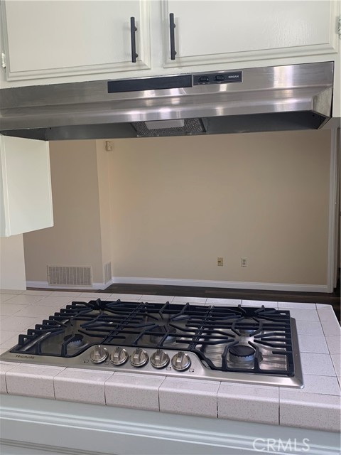 Detail Gallery Image 7 of 25 For 183 S Barbara Way, Anaheim,  CA 92806 - 4 Beds | 2 Baths