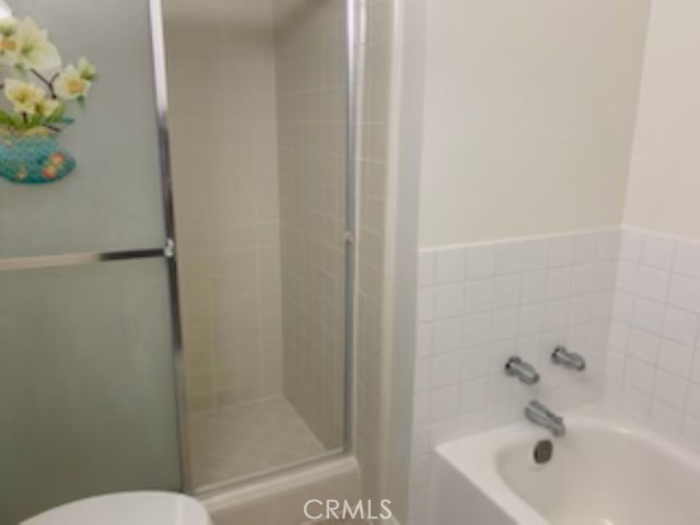 Image 18 of 25 For 4555 Larwin  