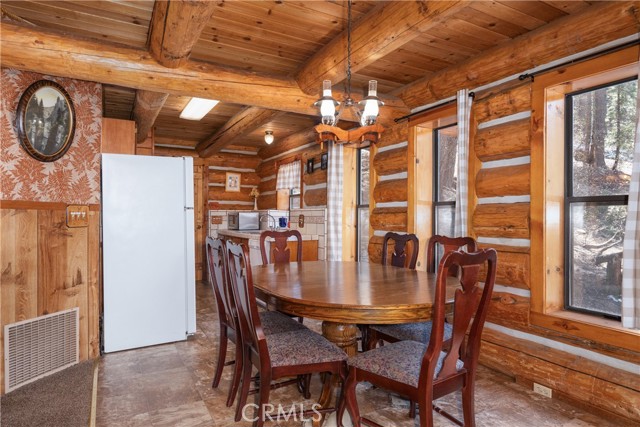 Detail Gallery Image 15 of 42 For 7426 Henness Ridge Rd, Yosemite,  CA 95389 - 3 Beds | 2 Baths