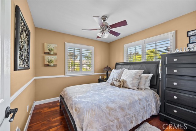 28456 Calex Drive, Valencia CA: https://media.crmls.org/medias/562f00cc-4566-4558-8d5d-7432afcca7ec.jpg