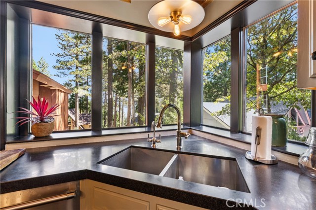 27403 Pinewood, Lake Arrowhead, CA 92317