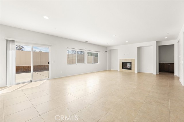 Detail Gallery Image 13 of 32 For 34852 Silversprings, Murrieta,  CA 92563 - 4 Beds | 3/1 Baths