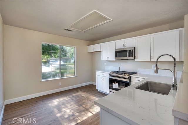 Detail Gallery Image 11 of 27 For 2033 Gleneagle St, Atwater,  CA 95301 - 3 Beds | 2 Baths