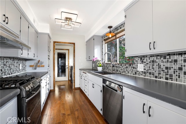Detail Gallery Image 9 of 38 For 3921 Paige St, Los Angeles,  CA 90031 - 3 Beds | 2 Baths
