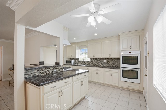 Detail Gallery Image 9 of 37 For 801 S Roanne, Anaheim,  CA 92804 - 4 Beds | 2 Baths