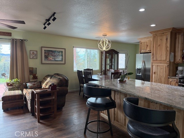 Detail Gallery Image 28 of 67 For 39468 Summit Dr, Oakhurst,  CA 93644 - 4 Beds | 3 Baths