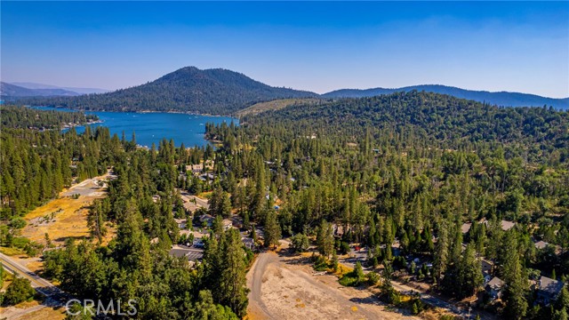 Detail Gallery Image 5 of 41 For 40505 Saddleback Rd, Bass Lake,  CA 93604 - 3 Beds | 2/1 Baths