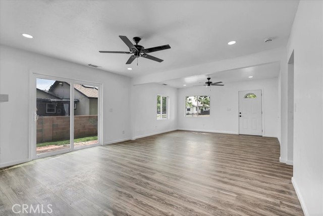 516 C Street, Lemoore CA: https://media.crmls.org/medias/56326bad-1124-4d64-969e-5e925c543835.jpg