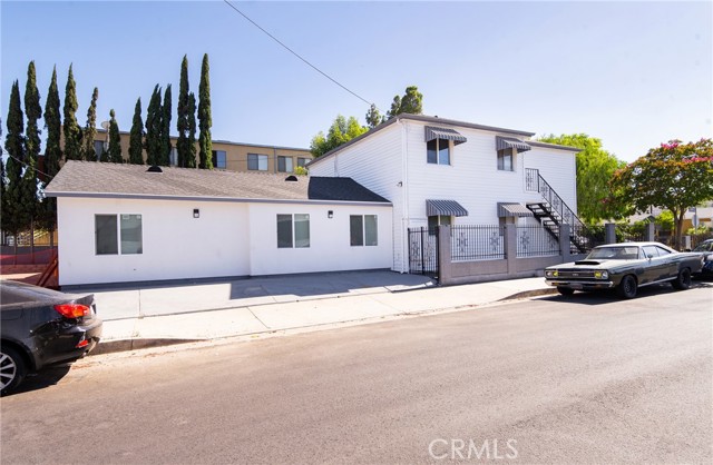 6 Bed Home for Sale in North Hollywood, California