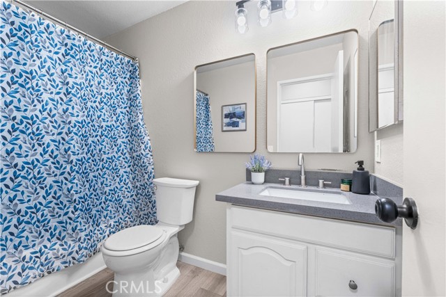 1472 Bedford Avenue, Rosamond CA: https://media.crmls.org/medias/5632f5b2-e801-4d63-a942-62cf0ba035f6.jpg