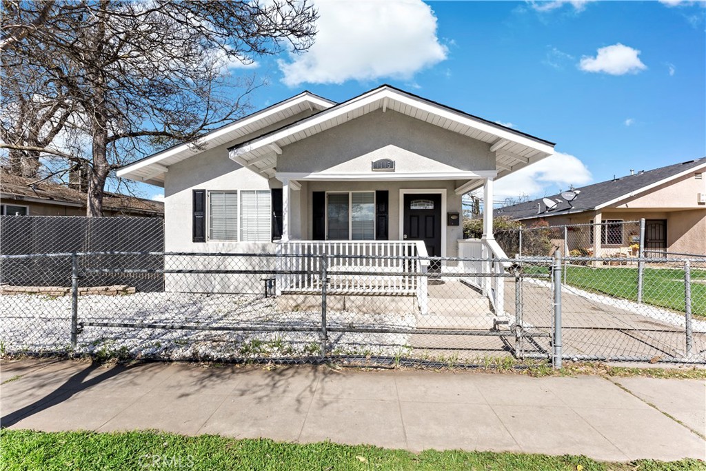 1115 E Shields Avenue, Fresno, CA 93704