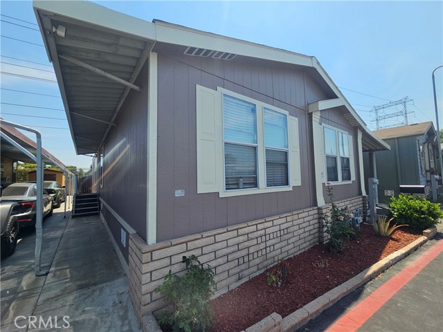Detail Gallery Image 3 of 24 For 16600 Downey Ave #27,  Paramount,  CA 90723 - 4 Beds | 2 Baths